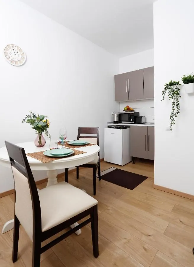 4Friends Apartments Bukareszt 0*,